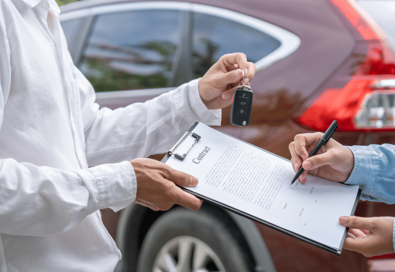 Vendre une voiture d’occasion : la checklist des documents à préparer